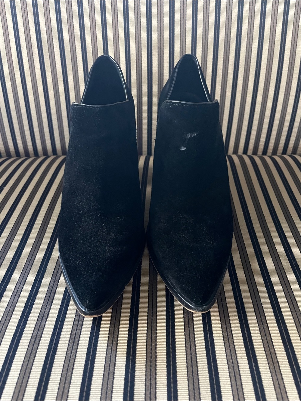 Vince Camuto Black Cintella Suede Slip On Ankle Booties Women's Size 6.5